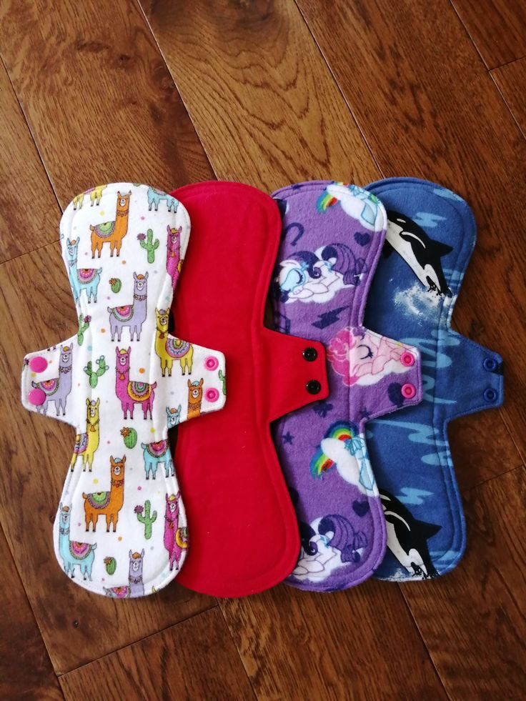 Serviettes et culottes intimes